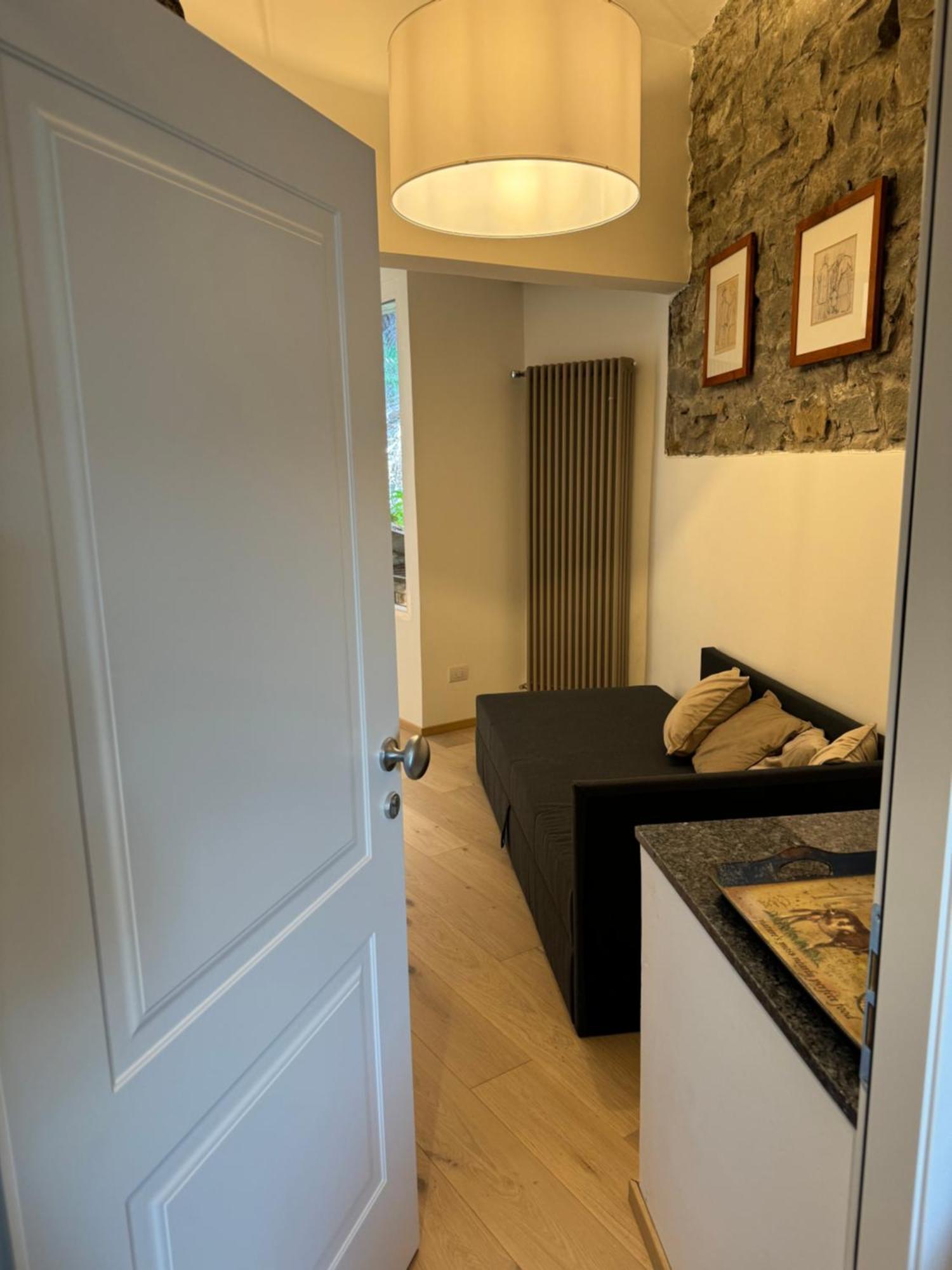 Rock Apartment *